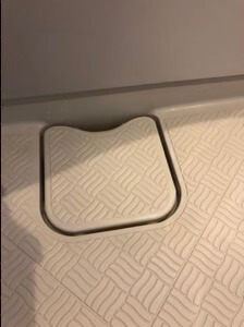 入居前のお風呂の床