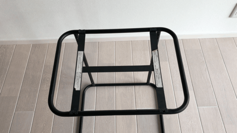 無印良品のトレーはスタンドに簡単にのせることができる