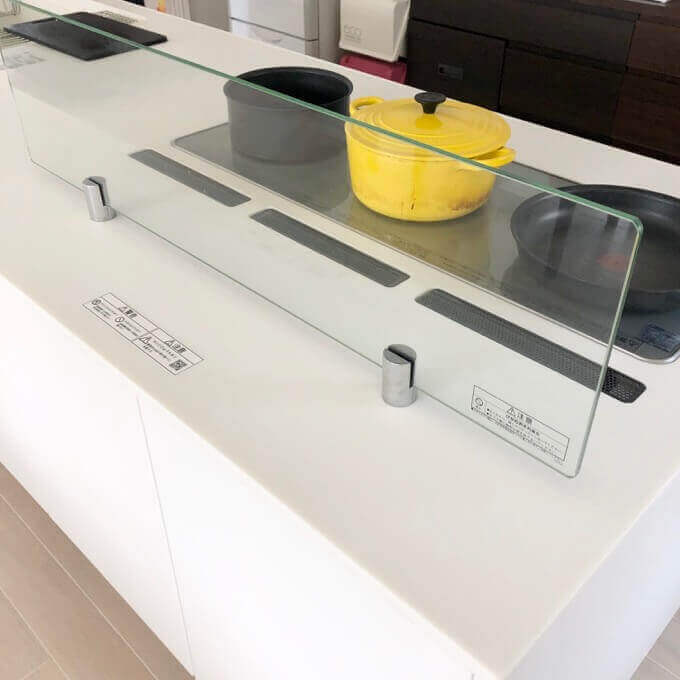 コンロとのつなぎ目はないのでお掃除らくらく