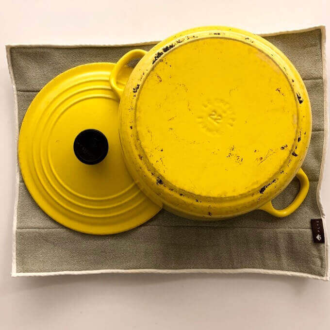 プリス・ベイス水切りマットはル・クルーゼのお鍋を乾燥できるサイズ