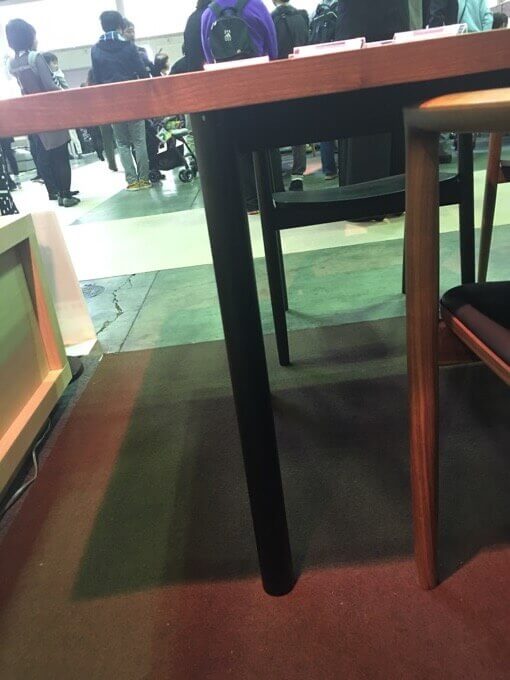 MALTAの足の素材はスチール